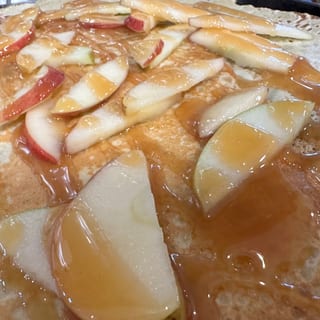 Caramel Apple Crêpe